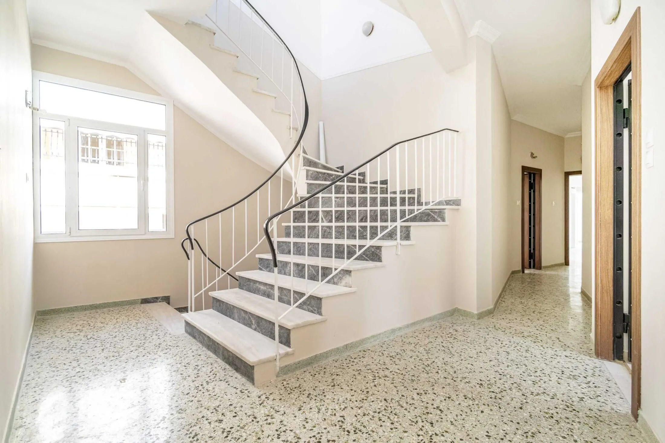 1 Bedroom Apartment, Peristeri — image 2